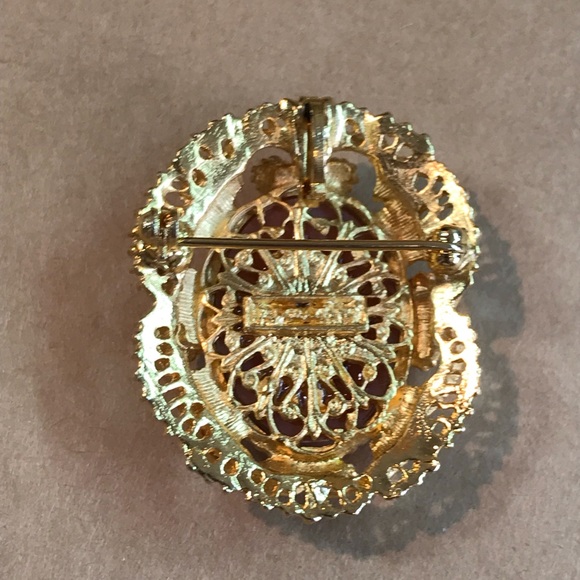 SIGNED R.J Graziano Necklace and Brooch Set - Picture 4 of 8